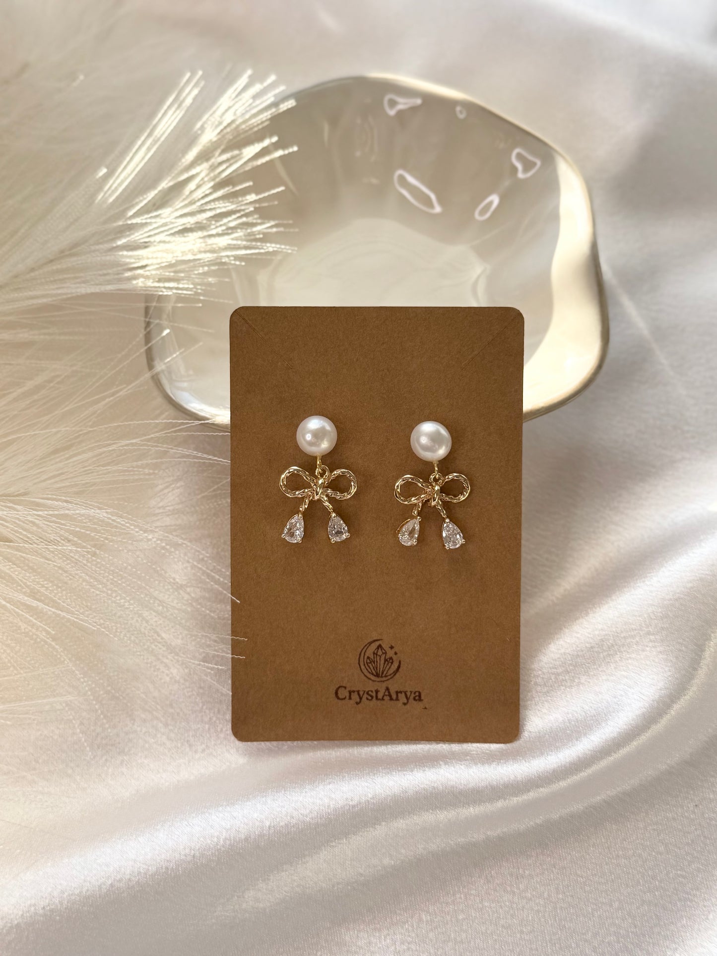 Florienne Pearl Ribbon Earrings
