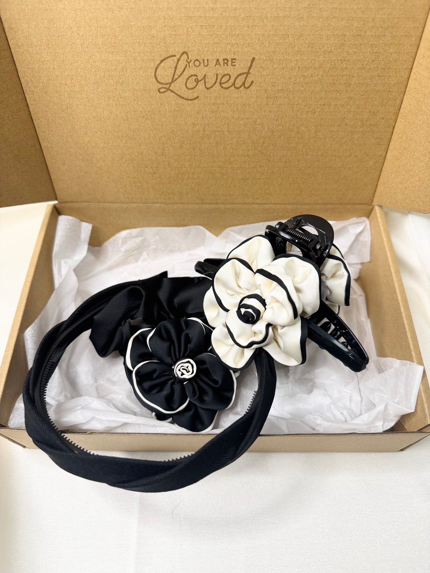 Chic Noir Bloom Trio