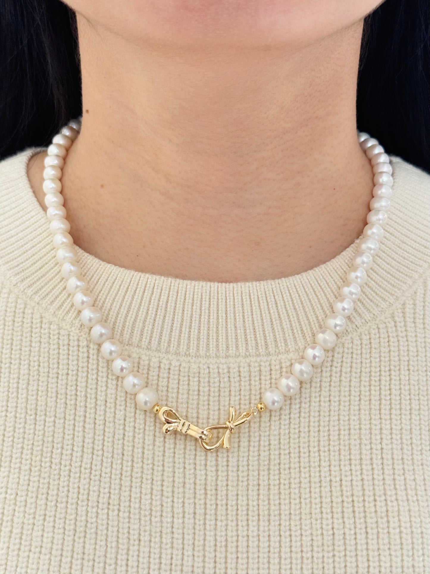 Lea Pearl Necklace