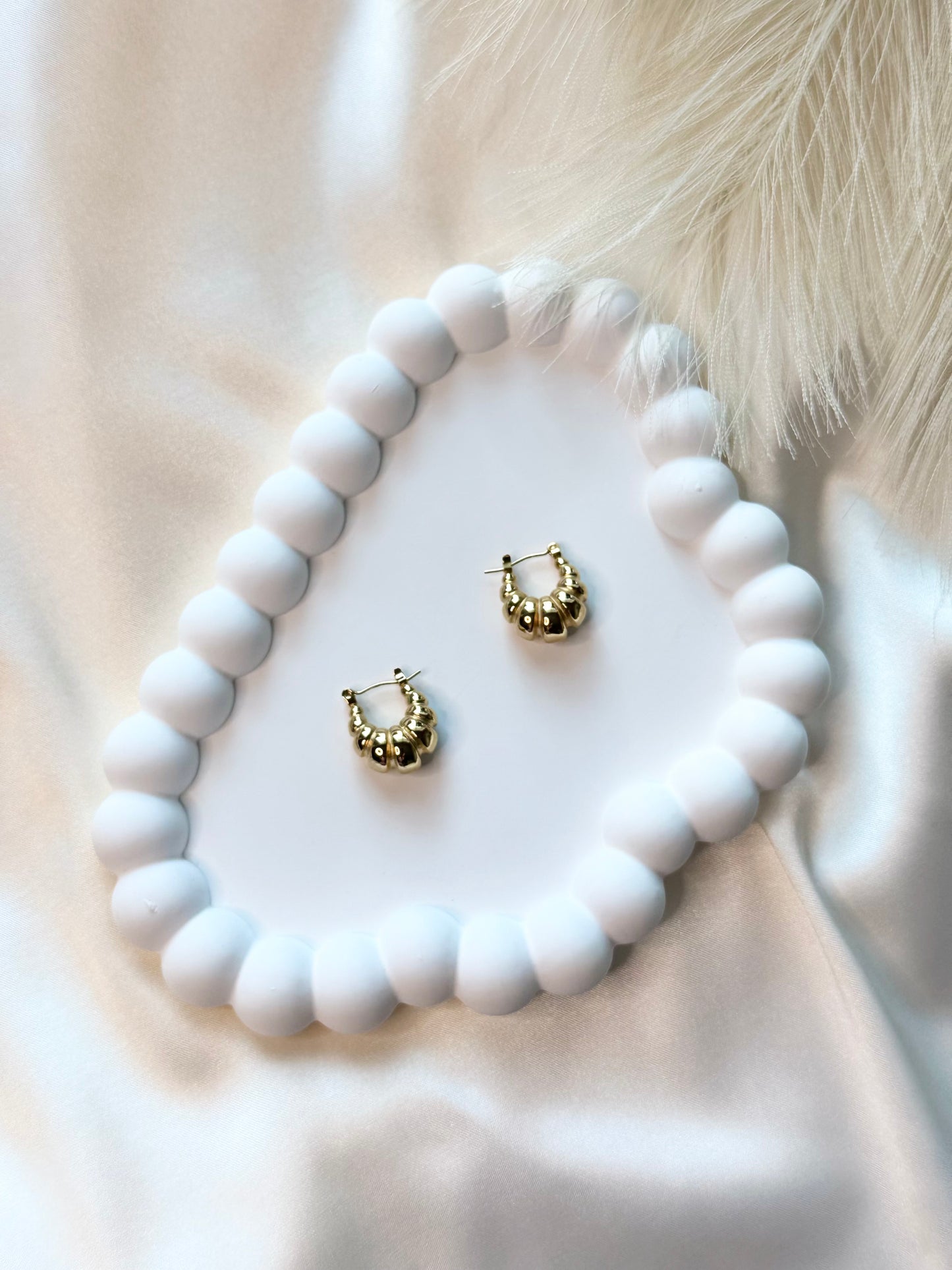 Vera Twist Hoops