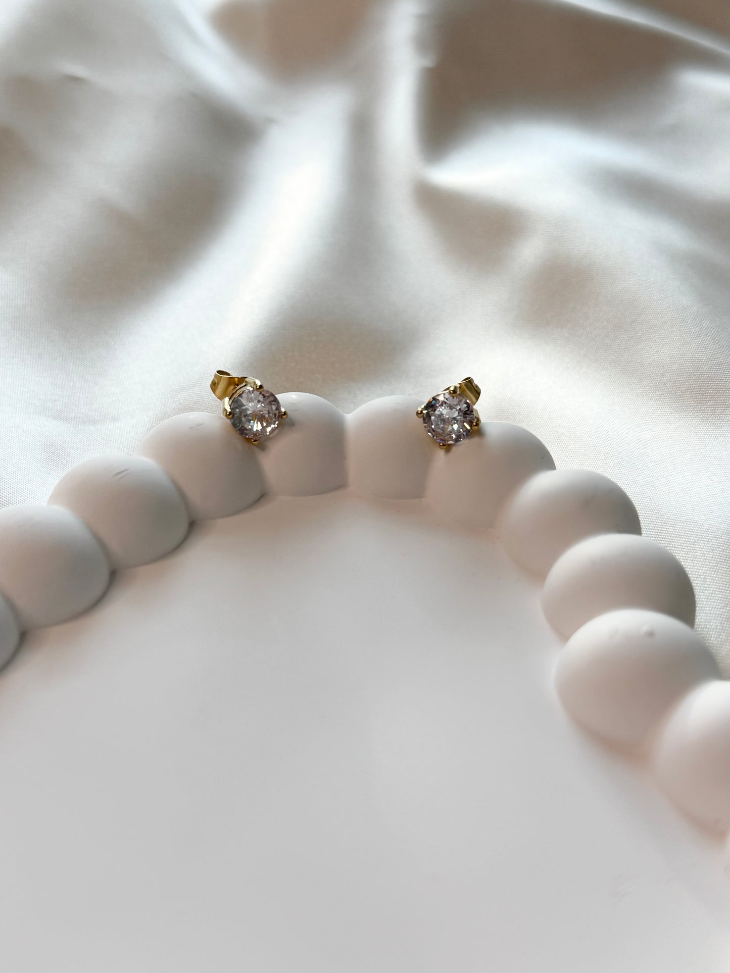 Lumiere Studs