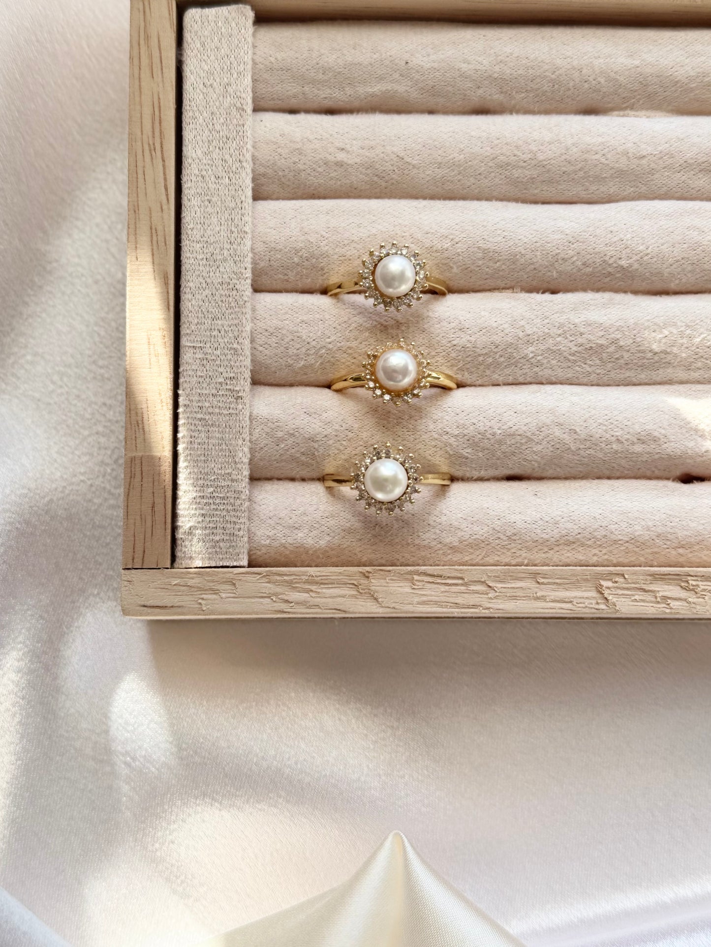Halo Pearl Ring