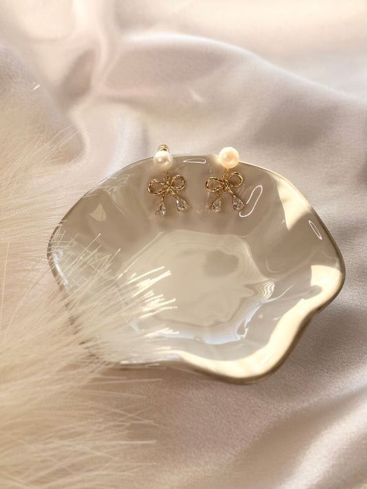 Florienne Pearl Ribbon Earrings